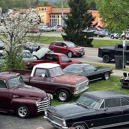 Pigeon Forge Parkway Inn Bagian luar foto
