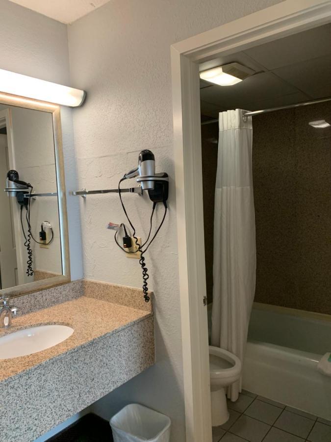 Pigeon Forge Parkway Inn Bagian luar foto