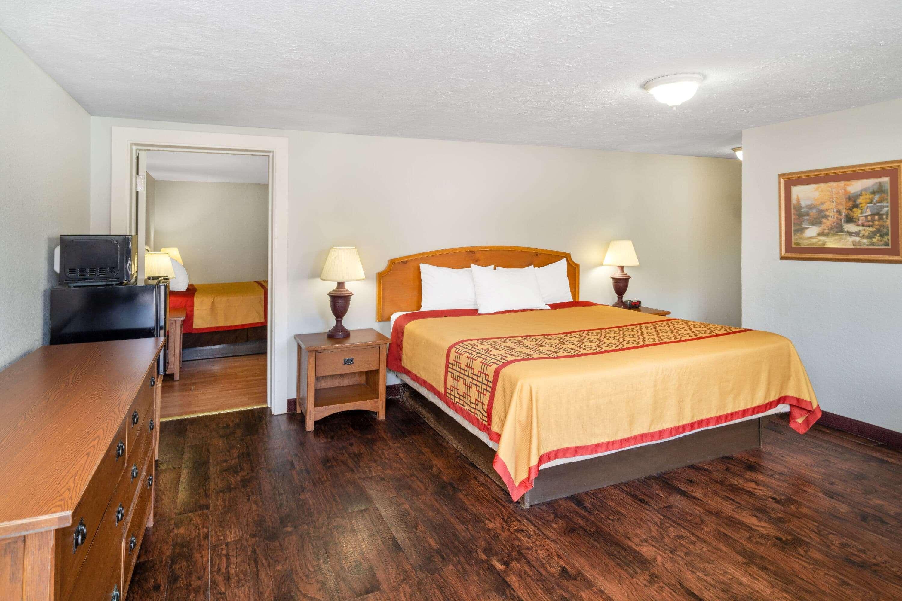 Pigeon Forge Parkway Inn Bagian luar foto