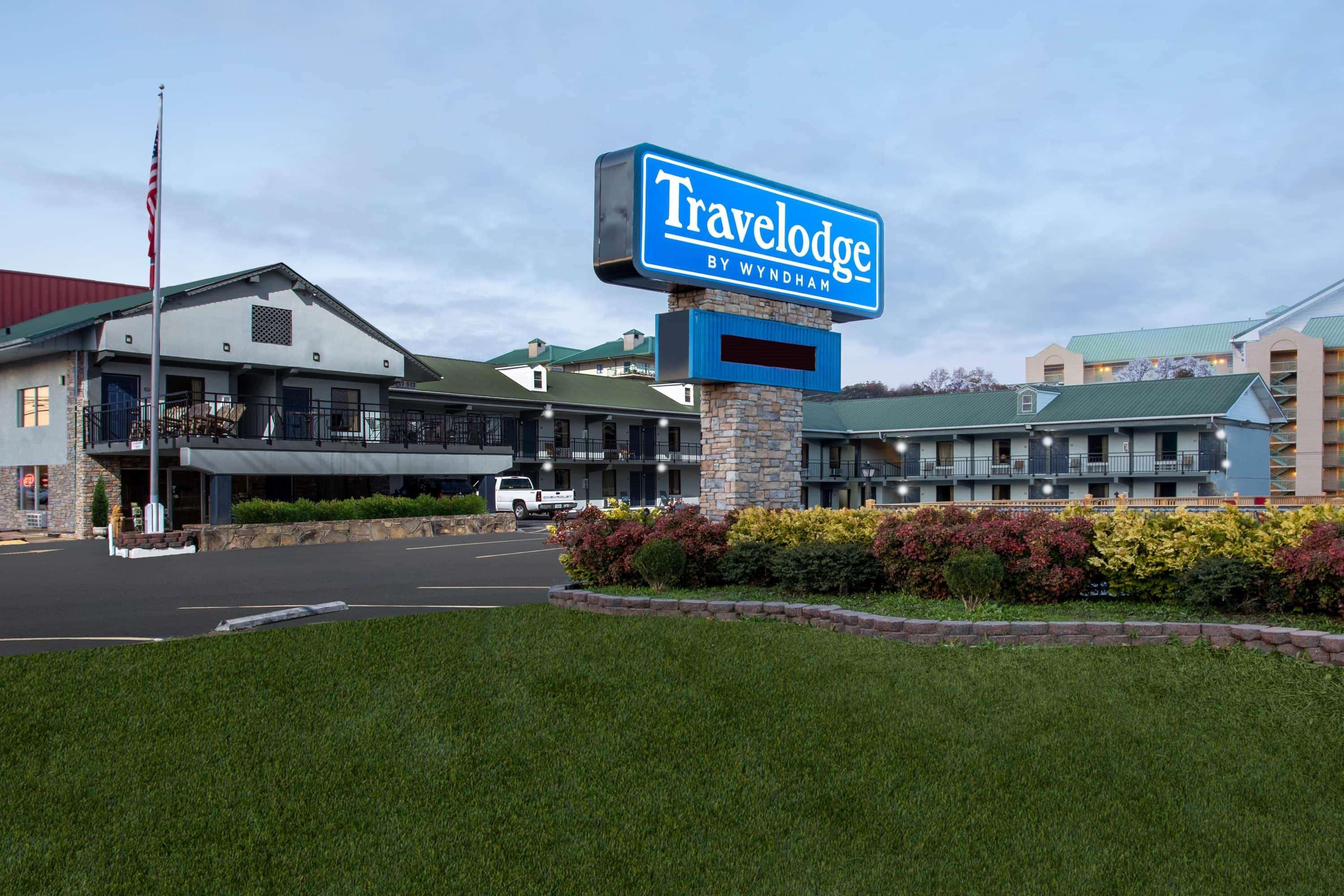 Pigeon Forge Parkway Inn Bagian luar foto