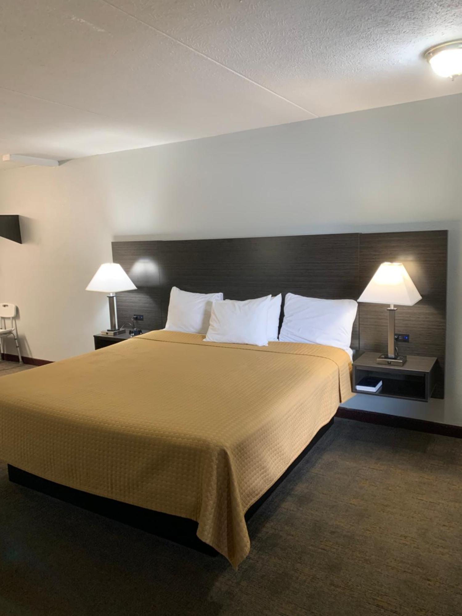Pigeon Forge Parkway Inn Bagian luar foto