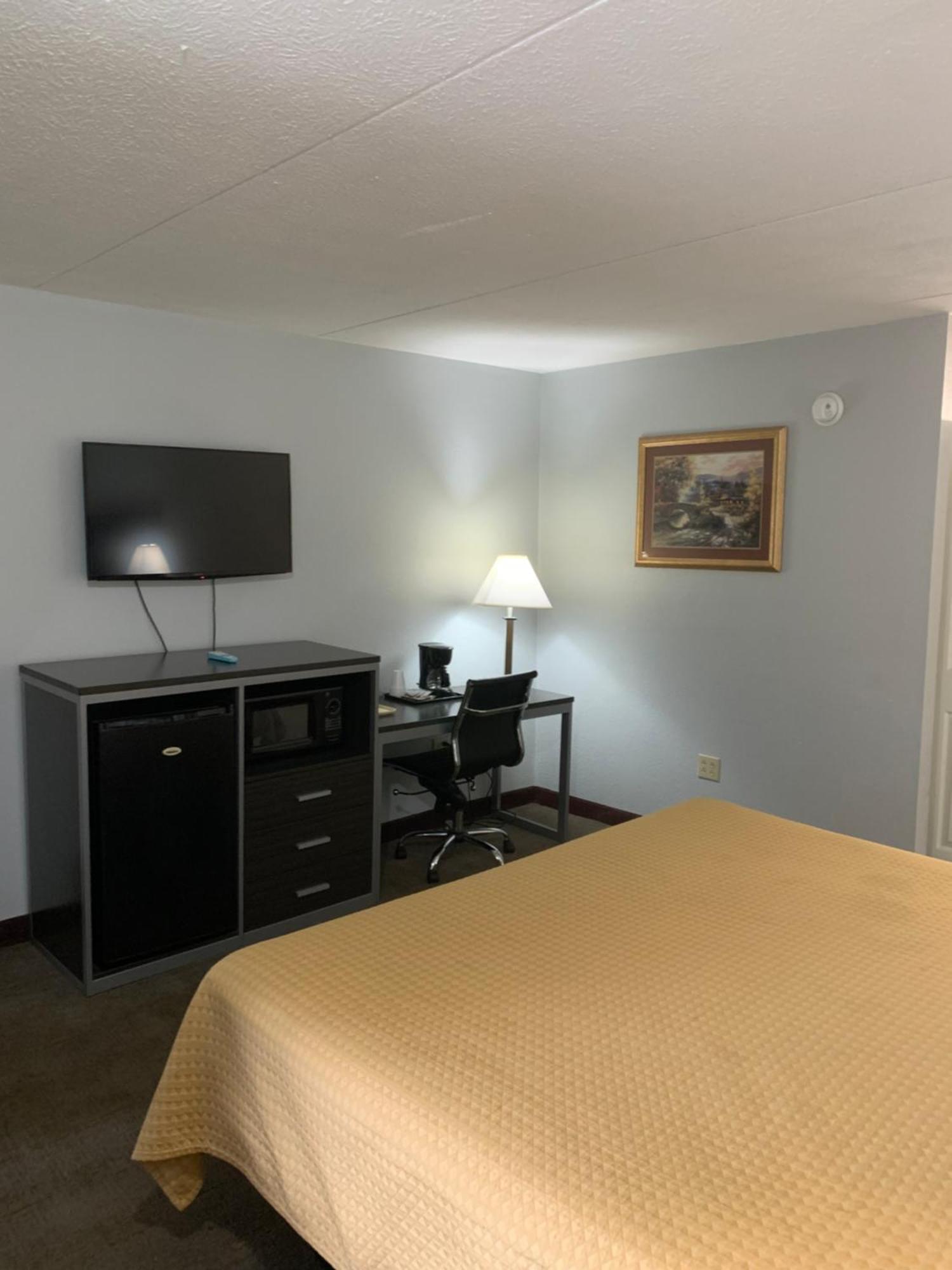 Pigeon Forge Parkway Inn Bagian luar foto